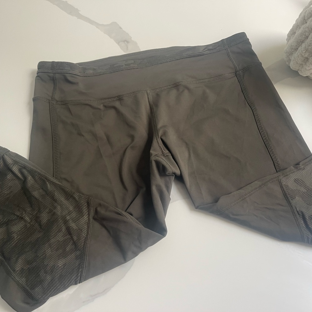 Lululemon olive capri style leggings, used in great condition